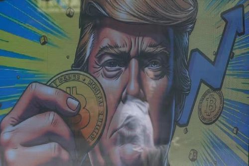  Ủng hộ Bitcoin và tiền số là một trong những lập trường được ông Trump sử dụng để tranh cử chức tổng thống Mỹ hồi năm 2024. Ảnh: Reuters. 
