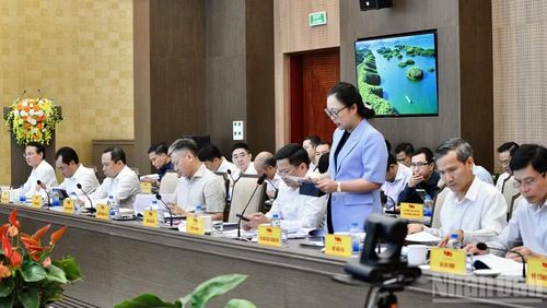  Lãnh đạo các bộ, ngành Trung ương tham dự cuộc làm việc. (Ảnh: THANH GIANG) 