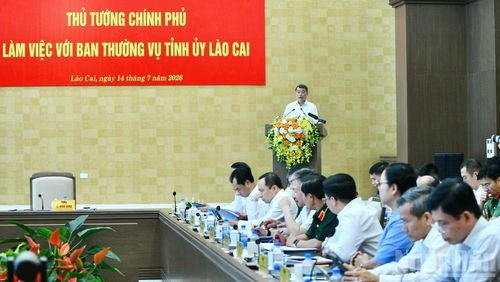  Thủ tướng Lê Minh Hưng đặc biệt yêu cầu Lào Cai nỗ lực vượt mọi khó khăn, hoàn thành mục tiêu tăng trưởng 2 con số năm 2026. (Ảnh: THANH GIANG) 