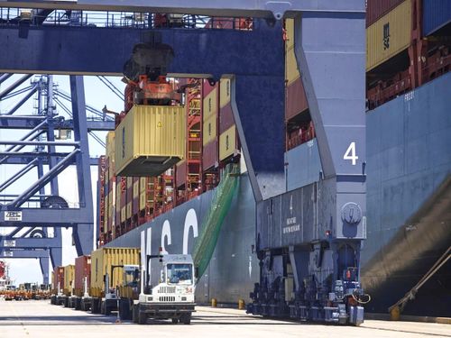 Cảng SSIT đạt mức sản lượng 1 TEU hàng hóa thông qua từ đầu năm đến nay. Ảnh: THÀNH HUY