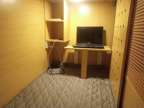 Hộp ngủ' giá rẻ nở rộ khi chi phí thuê nhà liên tục leo thang