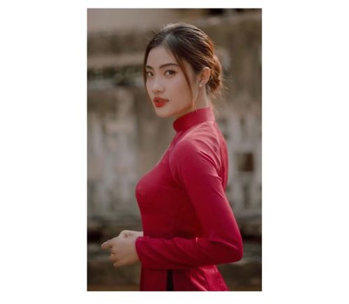 - Khi đảm nhận nhiều nhân vật với màu sắc khác nhau trong thời gian ngắn, chị làm thế nào để mỗi vai diễn đều có bản sắc riêng và không lặp lại chính mình?