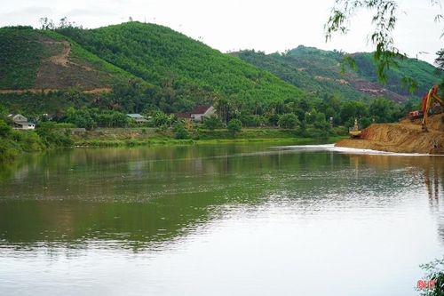 Nhiều địa phương ở Hà Tĩnh có hệ thống sông ngòi dày đặc, tiềm ẩn nguy cơ đuối nước đối với trẻ em.