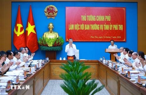 Thủ tướng Lê Minh Hưng làm việc với Ban Thường vụ Tỉnh ủy Phú Thọ về thực hiện nhiệm vụ phát triển kinh tế - xã hội. (Ảnh: Dương Giang/TTXVN)