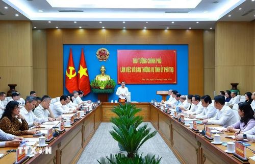 Thủ tướng Lê Minh Hưng làm việc với Ban Thường vụ Tỉnh ủy Phú Thọ về thực hiện nhiệm vụ phát triển kinh tế-xã hội. (Ảnh: Dương Giang/TTXVN)