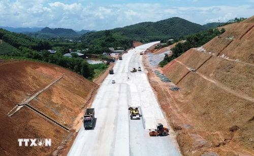 Đến giữa tháng 7/2026, giá trị xây lắp lũy kế đạt 3.745,805/4.862,985 tỷ đồng, đạt 77,03% giá trị hợp đồng. (Ảnh: Quốc Khánh/TTXVN)