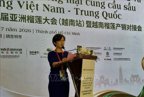 Bà Cai Jianfei, Nhà sáng lập iFresh phát biểu tại hội nghị.