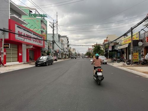 Hiện nay, Dự án nâng cấp đường Thủ Khoa Huân (đoạn từ đường Tôn Đức Thắng đến Cầu Ké, phường Phú Thủy, tỉnh Lâm Đồng) đã thảm nhựa xong, đường thông thoáng, tạo điều kiện cho phương tiện đi lại được thông suốt.