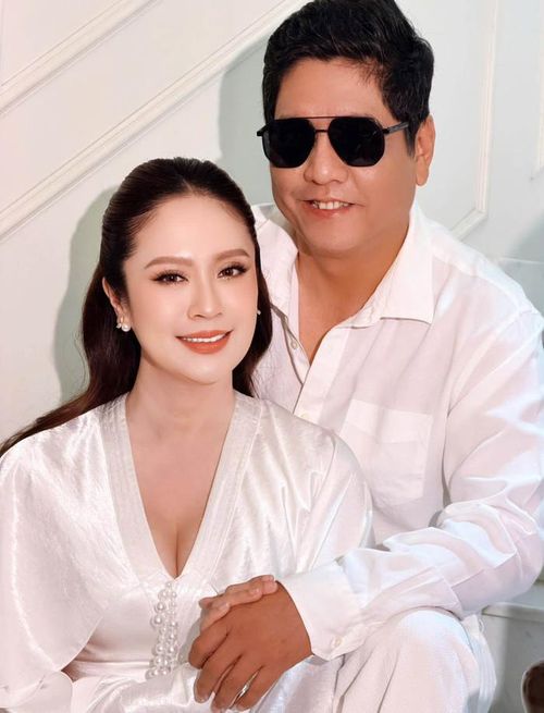 Đức Thịnh và Thanh Thúy đồng hành cùng nhau trong cả cuộc sống lẫn sự nghiệp suốt gần hai thập kỷ. Ảnh: FBNV.