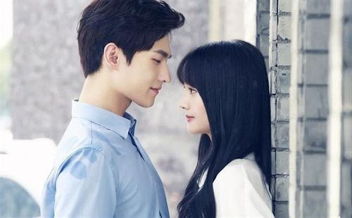 Yêu Em Từ Cái Nhìn Đầu Tiên do Dương Dương, Trịnh Sảng đóng chính. Ảnh: Weibo 