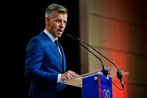 Thủ tướng Hungary Péter Magyar. Ảnh: Reuters.