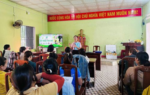 Các lớp dạy nghề cho người lao động vùng cao liên tiếp được mở trong thời gian qua. Ảnh: LAM PHƯƠNG