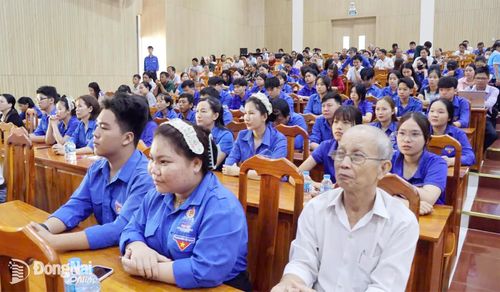 Các đại biểu dự hội nghị. Ảnh: Phương Hằng