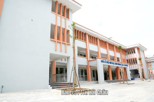 Khu nhà nội trú học sinh THCS nam và nữ riêng biệt.