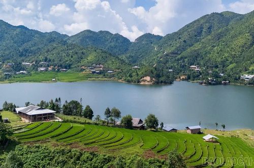 Thời gian tới, xã Tả Van sẽ tiếp tục phối hợp với đơn vị quản lý hồ và người dân tăng cường bảo vệ môi trường, kiểm soát các hoạt động trên lòng hồ, đồng thời xây dựng phương án khai thác hiệu quả tiềm năng du lịch sinh thái, đưa hồ Séo Mý Tỷ trở thành điểm đến hấp dẫn của vùng cao Lào Cai.