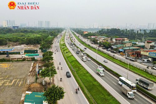 Theo quy hoạch hệ thống bến xe, bãi đỗ xe Hà Nội đến năm 2030, tầm nhìn đến năm 2050, bến xe Yên Sở sẽ đóng vai trò bến xe khách liên tỉnh trung hạn, hỗ trợ giảm tải cho các bến xe Giáp Bát, Nước Ngầm và Gia Lâm, góp phần hoàn thiện mạng lưới giao thông cửa ngõ phía Nam Thủ đô