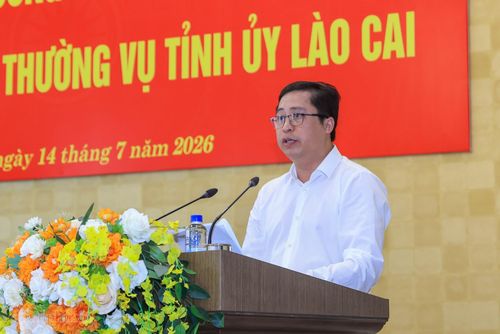 Bí thư Tỉnh ủy Lào Cai Dương Quốc Huy phát biểu tại cuộc làm việc. Ảnh: VGP.