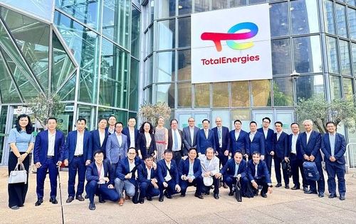 Vinachem làm việc với Tập đoàn TotalEnergies, trao đổi về xu hướng chuyển đổi năng lượng và phát triển công nghiệp bền vững