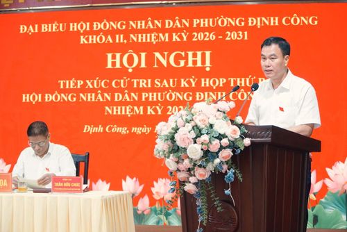 Phó Chủ tịch HĐND phường Định Công Vũ Minh Tú phát biểu tại hội nghị. Ảnh: Huy Hoàng
