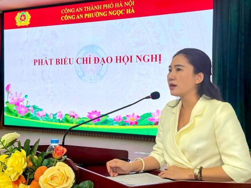 Bí thư Đảng ủy phường Ngọc Hà Đỗ Thị Lan Hương phát biểu tại hội nghị. Ảnh: DK