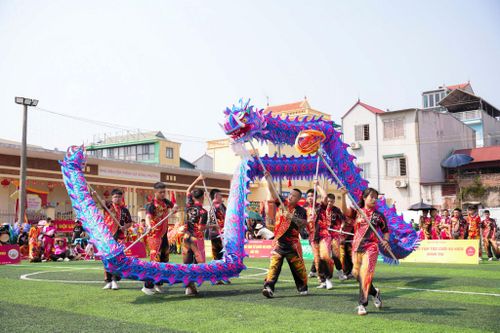 Đội lân - sư - rồng Long Anh từng bước khẳng định vị thế tại các sân chơi lớn. Ảnh: PV