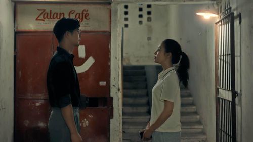 Sơn tìm cách thuyết phục Diệu ở lại điều hành công ty. Ảnh VTV