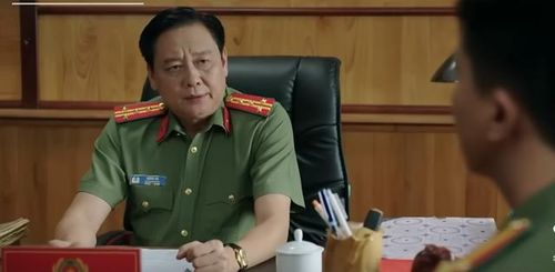 Phó Giám đốc công an tỉnh chỉ đạo Minh triển khai một số nhiệm vụ. Ảnh VTV