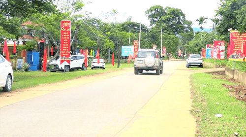 Nhờ các chính sách của Đảng, Nhà nước, nhiều nơi ở Sơn Cẩm Hà, cuộc sống người dân đã đổi thay và vươn lên ổn định. Ảnh: DL.