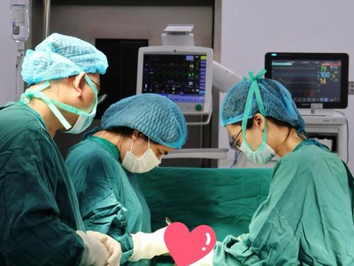  Ca mổ được diễn ra thành công tại Bệnh viện Bạch Mai cơ sở Ninh Bình. 