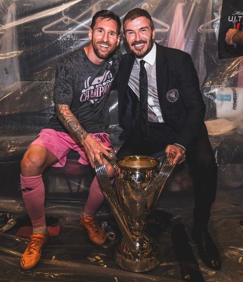 David Beckham và Lionel Messi ăn mừng chức vô địch MLS Cup cùng Inter Miami. Ảnh: @davidbeckham/Instagram.