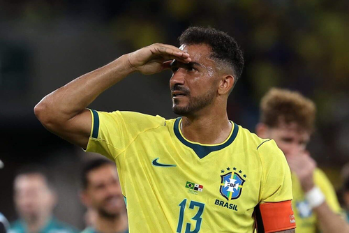 Chỉ có Danilo trở về nước cùng chuyến bay của đội sau khi bị loại khỏi World Cup 2026. Ảnh: Sportshadow