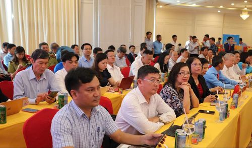  Các đại biểu tham dự hội thảo 