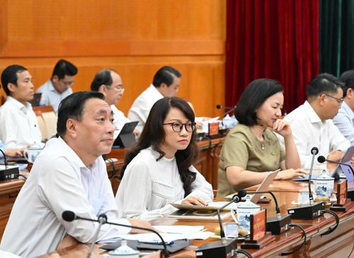  Lãnh đạo các cơ quan, đơn vị dự hội nghị. Ảnh: VIỆT DŨNG 