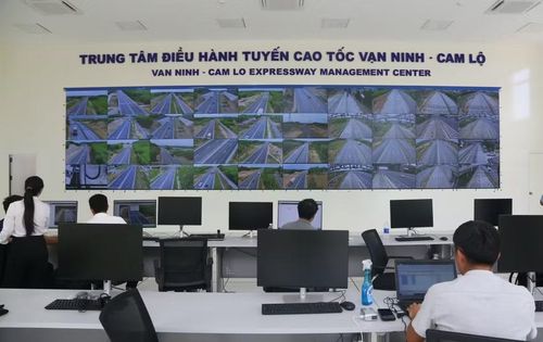 Trung tâm điều khiển tuyến cao tốc Vạn Ninh - Cam Lộ.