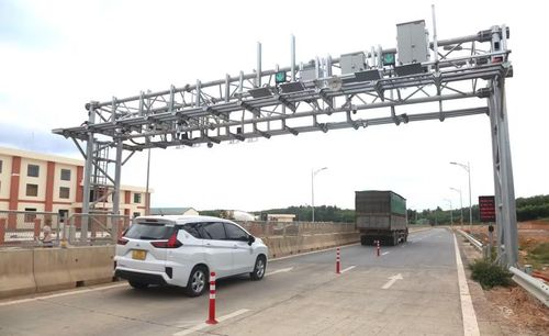 Cao tốc bắt đầu thu phí từ 20h tối 15/7.