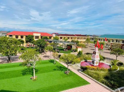 Toàn bộ khuôn viên xanh của Trường THCS Mỹ Châu (xã Mai Phụ, Hà Tĩnh).