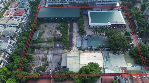 Khu đất tại địa chỉ số 181 Nguyễn Huy Tưởng, phường Thanh Xuân, Hà Nội có diện tích rộng hơn 1,6 ha (khoảng 16.000 m²). Khu đất này hiện do Công ty cổ phần Thể dục Thể thao Việt Nam (Vinasport) quản lý và sử dụng.