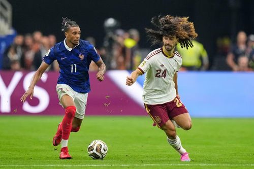 Michael Olise của Pháp và Marc Cucurella của Tây Ban Nha.