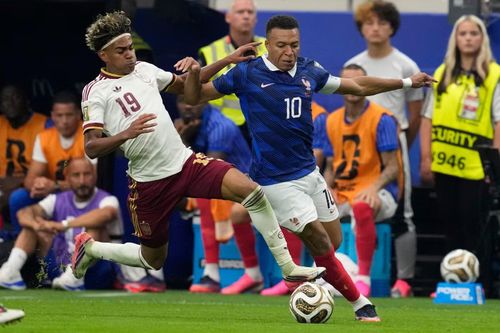 Lamine Yamal của Tây Ban Nha và Kylian Mbappé của Pháp.