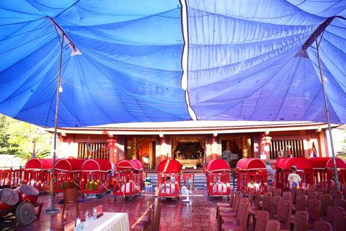 Đình Trà Cổ được xem là trung tâm sinh hoạt văn hóa, tín ngưỡng của cộng đồng dân cư nơi đây. Trải qua nhiều biến động của lịch sử, ngôi đình cùng lễ hội truyền thống vẫn được các thế hệ người dân gìn giữ, trao truyền. Đối với người dân Trà Cổ, lễ hội không chỉ là dịp tưởng nhớ Thành hoàng và các bậc tiền nhân mà còn là ngày hội đoàn tụ của làng. Những người đi làm ăn xa thường trở về, cùng gia đình và cộng đồng tham gia các nghi lễ truyền thống.