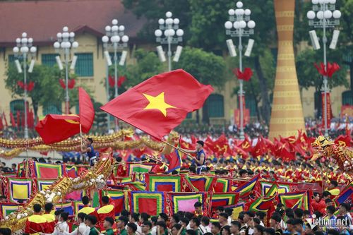 Chủ quyền văn hóa được vun đắp từ ý thức, lòng tự hào và trách nhiệm của mỗi công dân trong không gian số. Ảnh: Nguyễn Huế