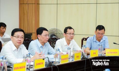 Lãnh đạo các sở, ngành tại phiên tiếp công dân. Ảnh: Thành Duy