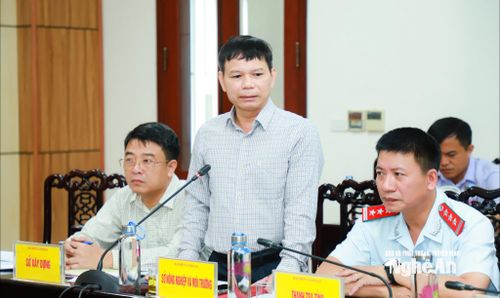 Phó Giám đốc Sở Nông nghiệp và Môi trường Nghệ An Phạm Văn Toàn phát biểu tại phiên tiếp công dân. Ảnh: Thành Duy