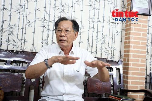 Hơn nửa thế kỷ trôi qua, mỗi lần nhắc đến những đồng đội đã hy sinh, bác sĩ Bản vẫn không giấu được xúc động.