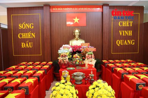 Tính đến ngày 14/7, lực lượng đã quy tập được 74 bộ hài cốt liệt sĩ và 1 bộ tập thể tại Công viên Lê Thị Riêng.