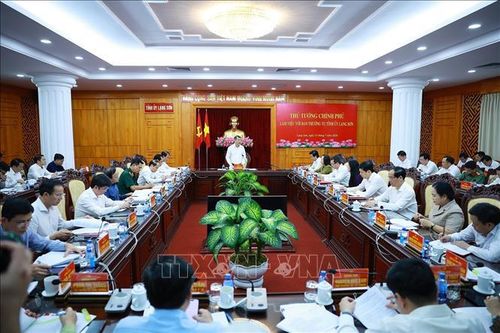 Thủ tướng Lê Minh Hưng làm việc với Ban Thường vụ Tỉnh uỷ Lạng Sơn về thực hiện nhiệm vụ phát triển kinh tế - xã hội. Ảnh: Dương Giang/TTXVN