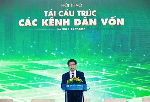 Ông Phạm Văn Hoành, Tổng biên tập Báo Tài chính - Đầu tư phát biểu khai mạc.