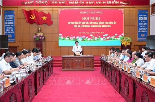 Quang cảnh buổi gặp gỡ, đối thoại giữa Bí thư Tỉnh ủy Tây Ninh Nguyễn Văn Quyết với Bí thư Đảng ủy các xã, phường trong tỉnh.