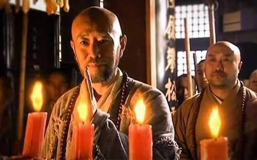 Vô Danh Thần Tăng là vị cao thủ âm thầm quét dọn Tàng Kinh Các của Thiếu Lâm Tự suốt hơn 40 năm.