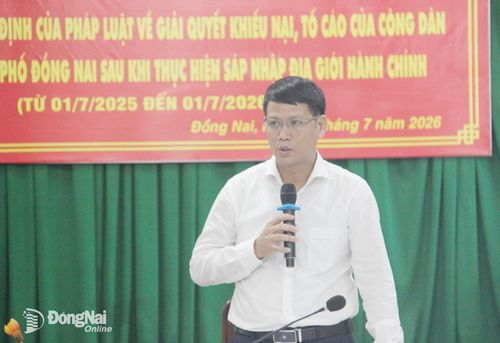 Ông Lư Thành Nam, Chủ tịch UBND phường Nhơn Trạch phát biểu tại buổi làm việc. Ảnh: T.Danh